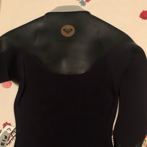 Vintage 2010 Roxy & Kassia Meador 2mm Neoprene Shorty Wetsuit Springsuit - Picture 13 of 14